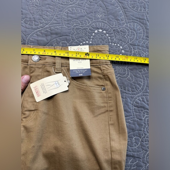 St Johns Bay Women’s Tan Hi Rise Wide Leg Jeans NWT Size 4 - Picture 3 of 13